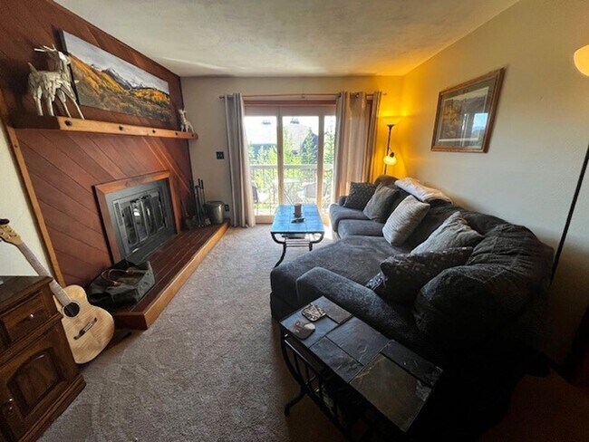 Building Photo - Winter Seasonal Rental- Snowscape 402