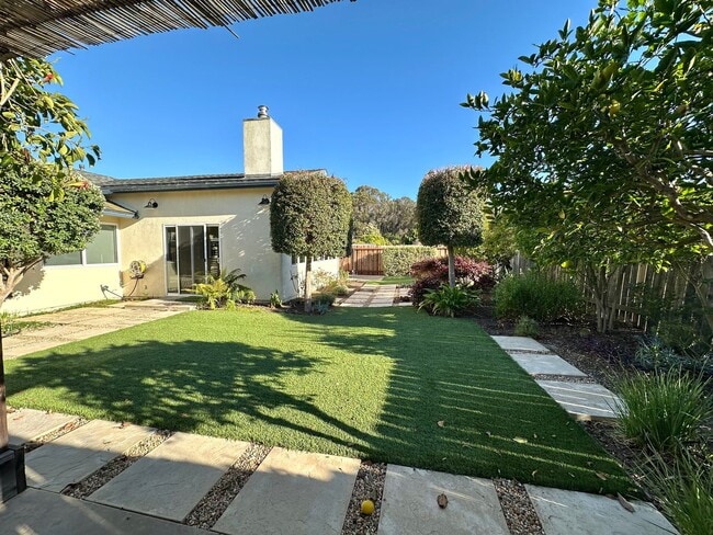 Building Photo - Updated Goleta Home Located in Desirable Santa Barbara Shores