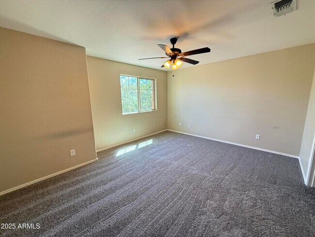 Building Photo - 2062 E Heartwood Ln