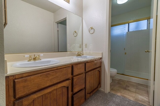 Building Photo - 8941 Blue Fox Way