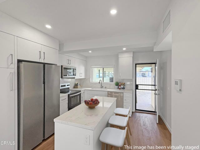 Building Photo - 61 Redwood Ave