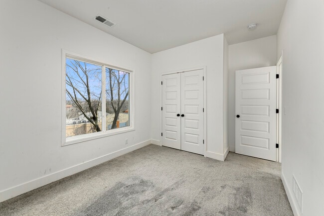 Building Photo - 4133 Virginia Ave