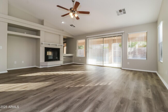 Building Photo - 9015 S 50th Ln