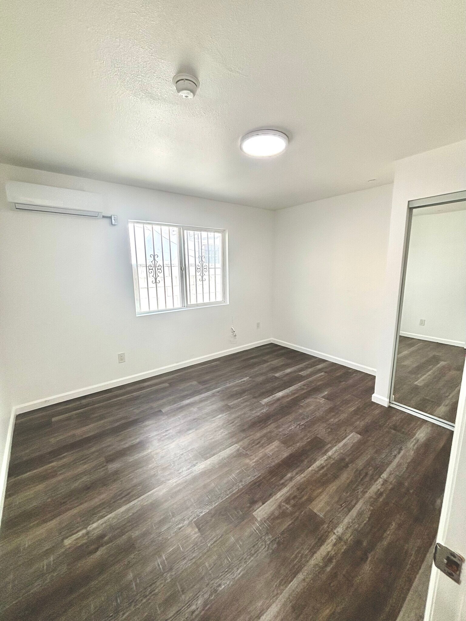 Building Photo - 1738 W 85th St