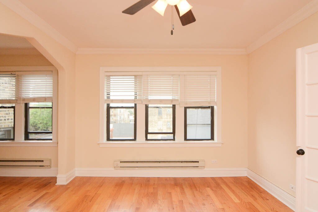 Building Photo - 4740 N Hermitage Ave