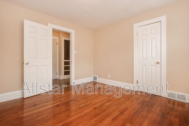 Building Photo - 7508 Theota Ave