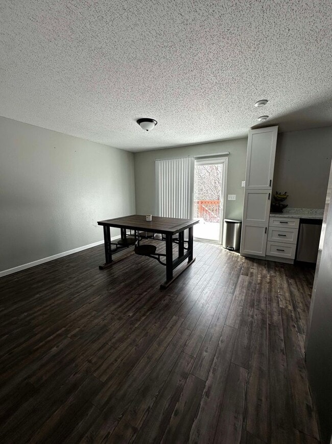Building Photo - 3 Bedroom, 2 bath home for rent in Waynesville