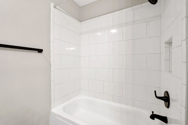 Building Photo - 325 Winding River Dr