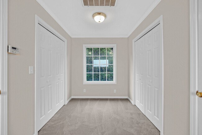 Building Photo - Stunning San Carlos 5 bedroom 4 bathroom H...