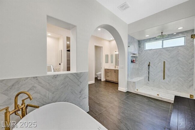 Building Photo - 11906 Port Labelle Dr