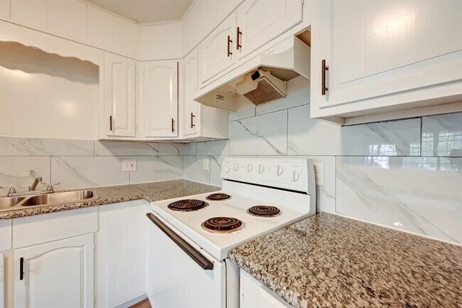 Building Photo - 4113 Dawson Ln