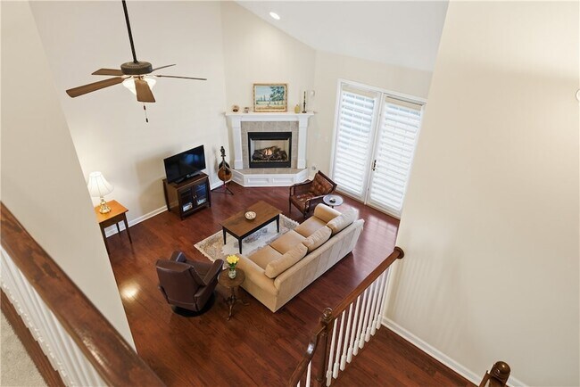 Building Photo - 819 Strasburg Dr