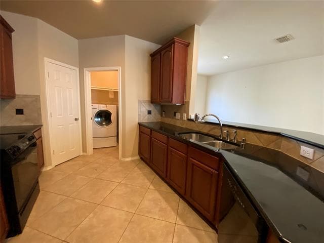 Building Photo - 7416 Coronado Ave