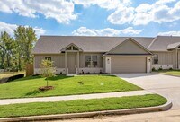 Building Photo - 3190 Dogwood Pk Blvd