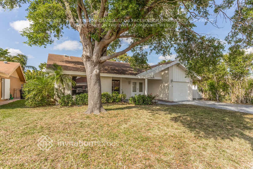 Building Photo - 7425 SW 12th Ct