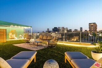 Building Photo - 121 Canon Dr