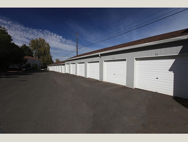 Building Photo - Mid-Century Charm Meets Modern Amenities!