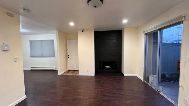 Building Photo - 46868 Fernald Common