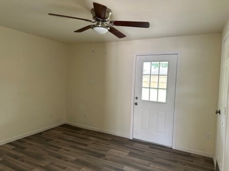 Building Photo - 2318 Kingsdale Dr