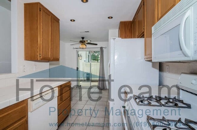 Building Photo - 2BR / 2.5 BA 1314 SQFT TOWNHOME RANCHO DEL...