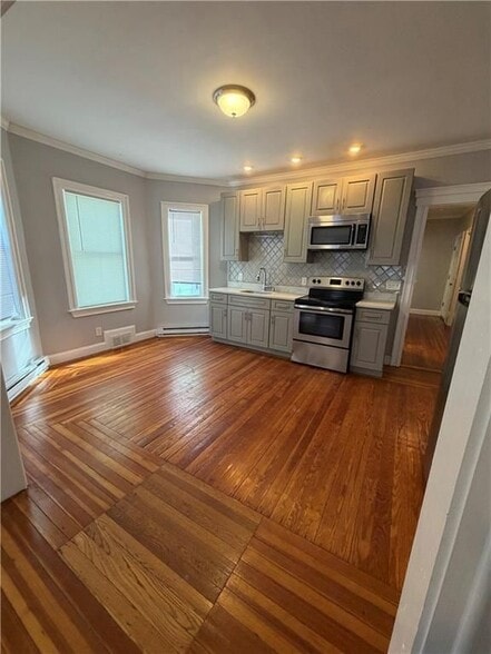 Building Photo - 43 Harvest St