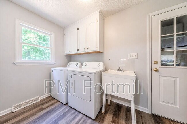 Building Photo - 4221 SC-5