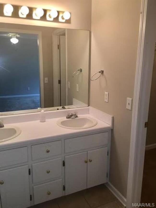 Building Photo - 218 Foxchase Ln