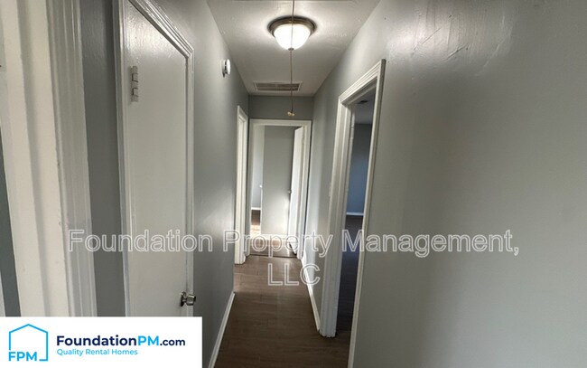 Building Photo - 4532 Sunny View Dr