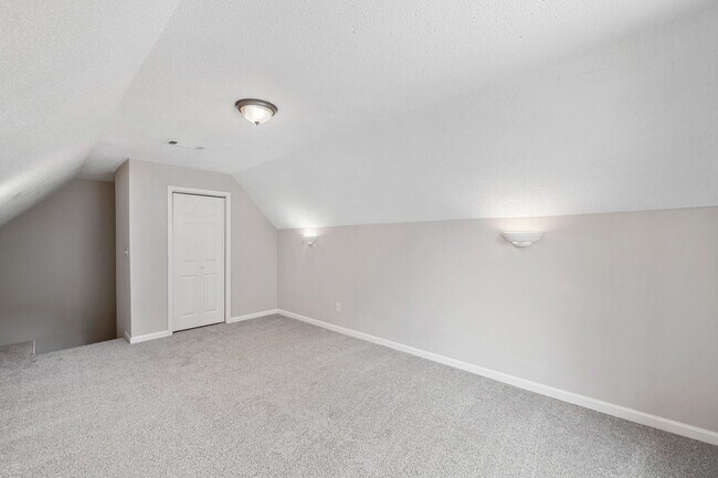 Building Photo - 3690 Golfe Links Dr