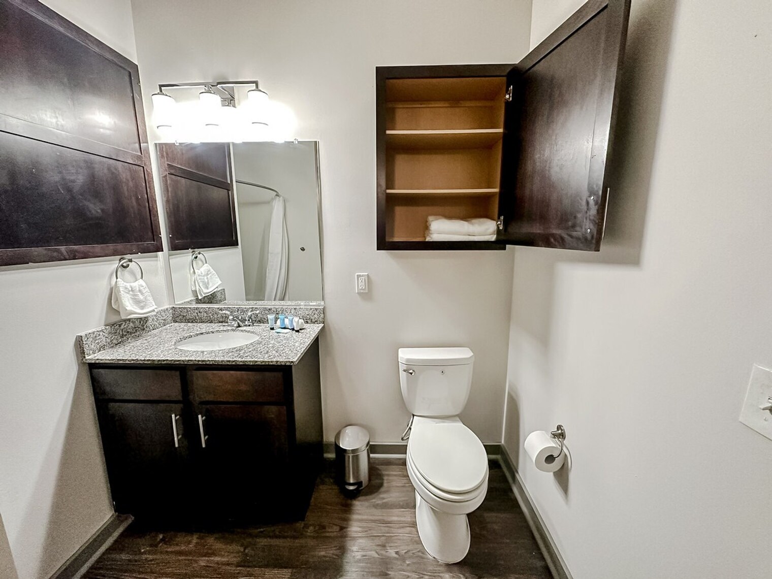 Building Photo - 111 E 4th St