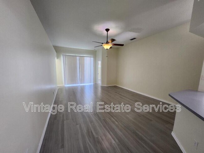 Building Photo - 819 Sandy Trail Pl