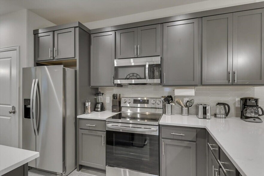 Building Photo - 441 Avenue A