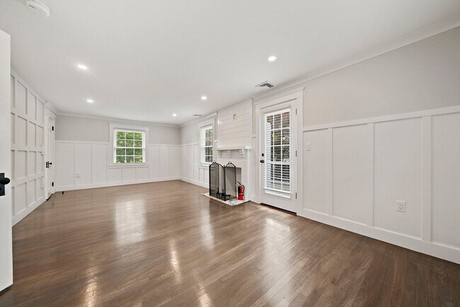 Building Photo - 37 Wolcott Rd