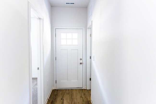 Building Photo - 1615 Martin Ave