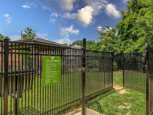 Building Photo - 1575 Duckworth Ave