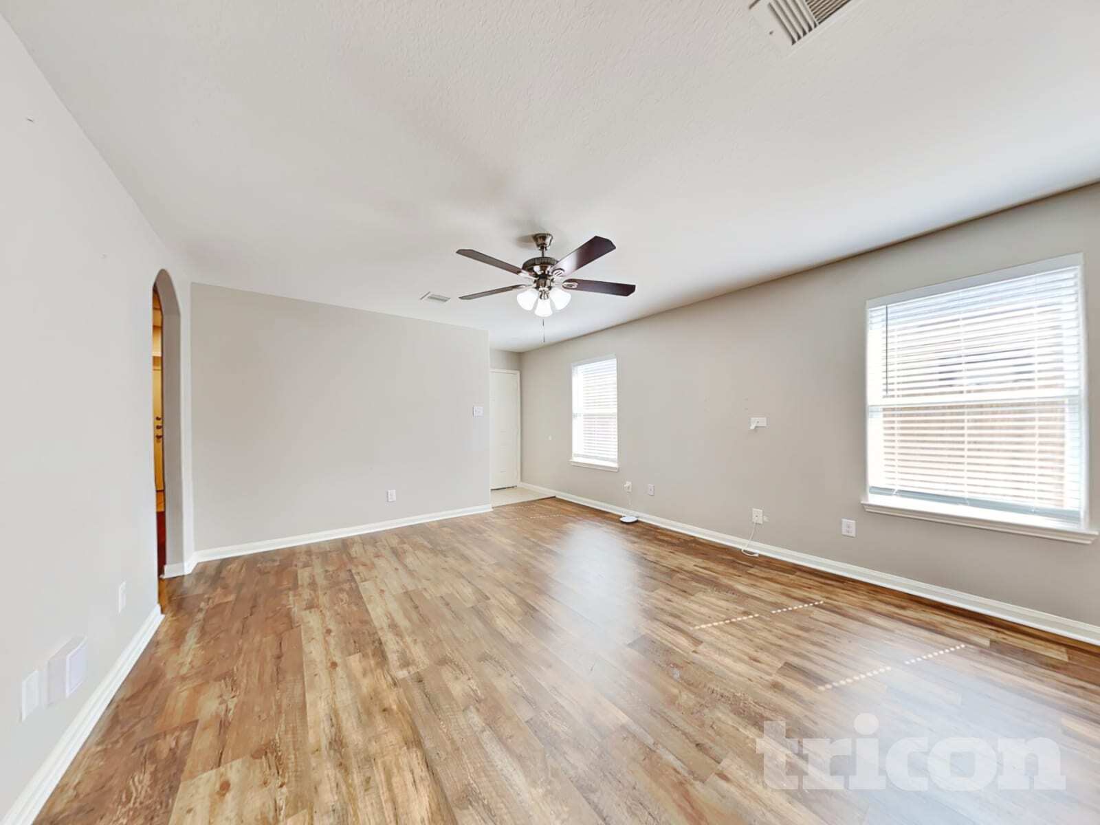 Building Photo - 8122 Hall View Dr