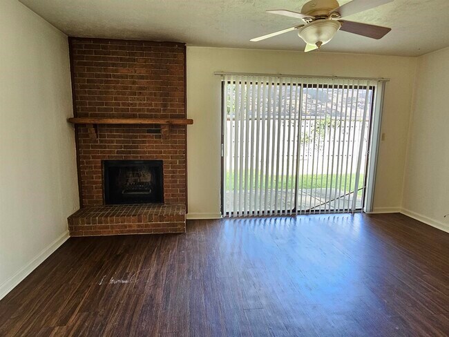 Building Photo - 196 Locke St