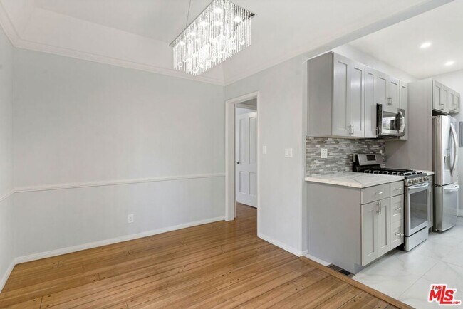 Building Photo - 9623 Charleville Blvd