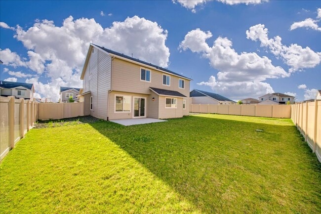 Building Photo - Two Story, Spacious Star Home!