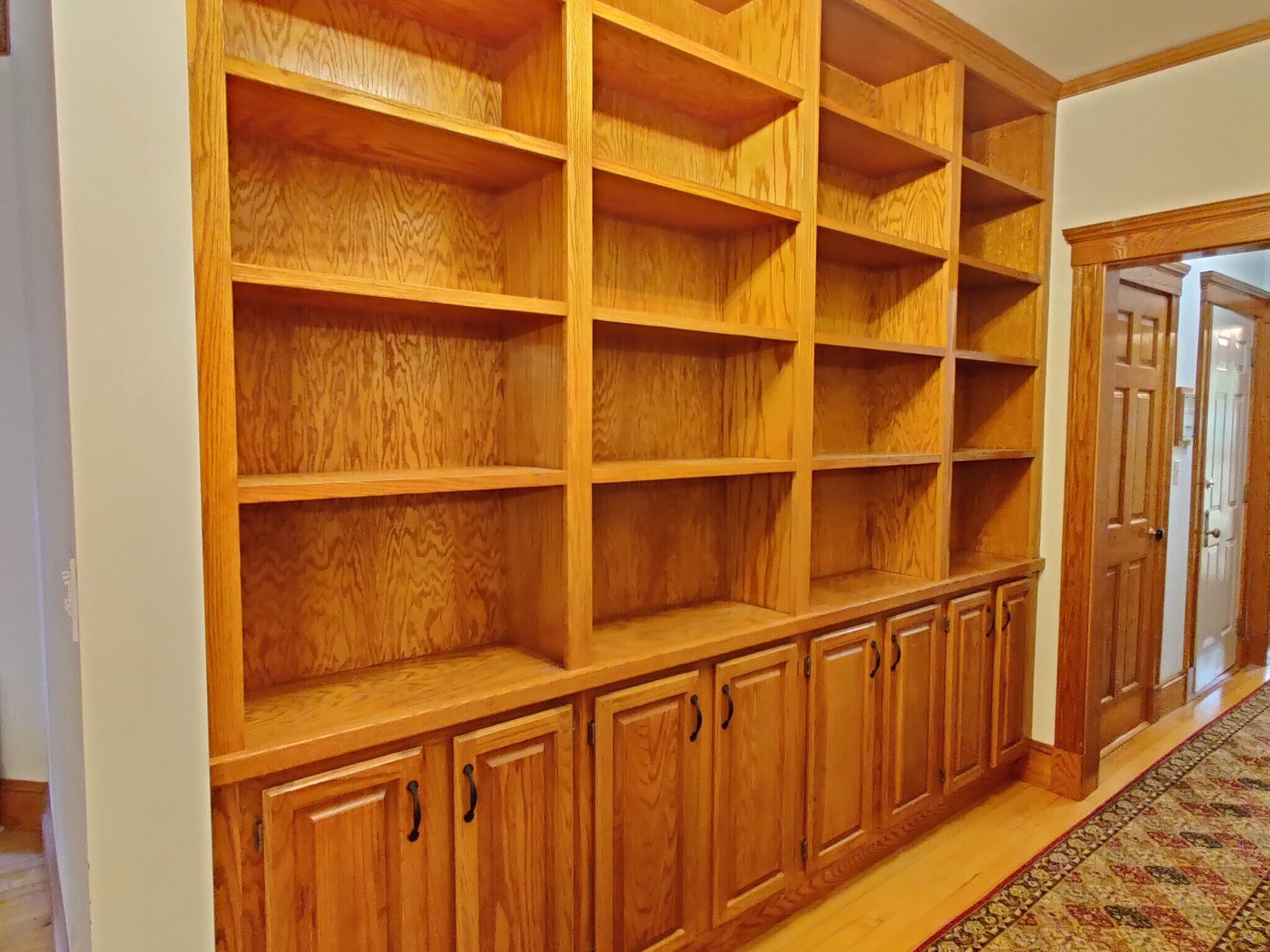 Building Photo - 37 Hawthorn St