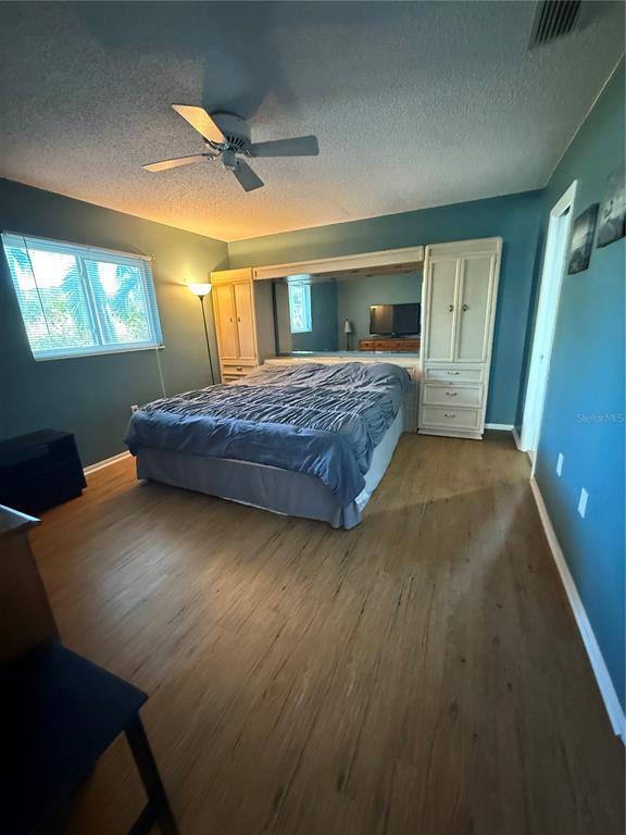 Building Photo - 819 S Gondola Dr