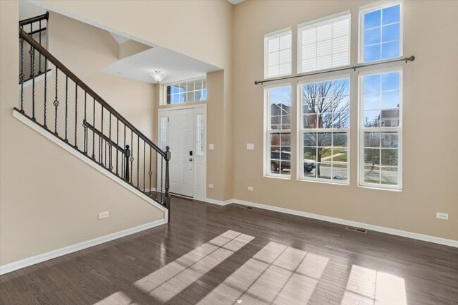 Building Photo - 2942 Madison Dr