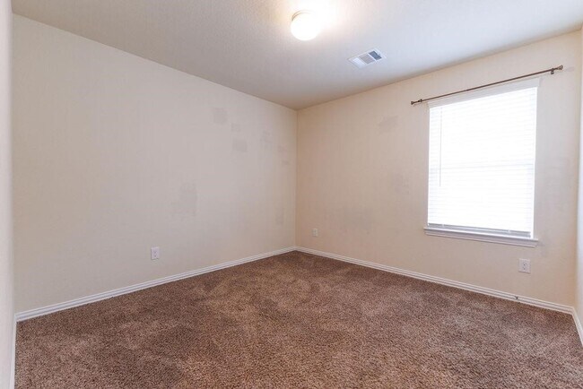 Building Photo - 11413 Hackmatack Way