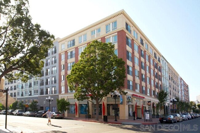 Building Photo - 450 J St