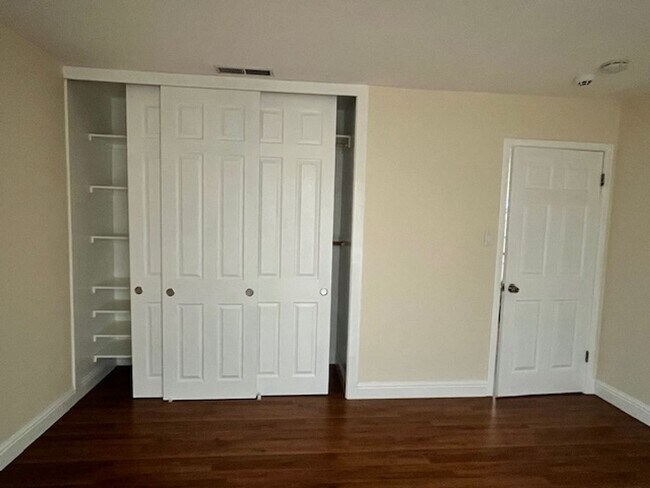 Building Photo - Home for Rent