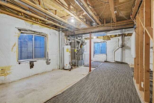 Building Photo - 4528 W 63rd Dr