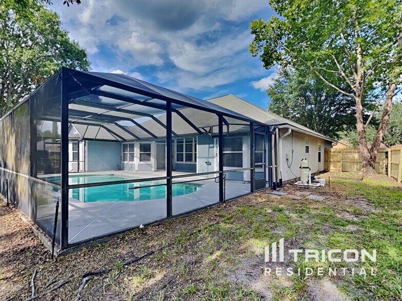 Building Photo - 1624 River Breeze Dr