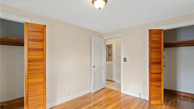 Building Photo - 92 Falcon Ave
