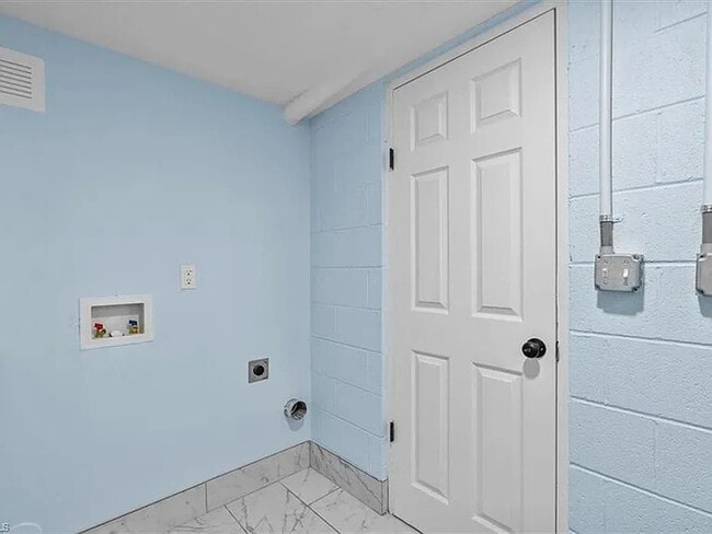 Building Photo - Earn Wealth While Leasing - Like a Homeowner - Lease to Own