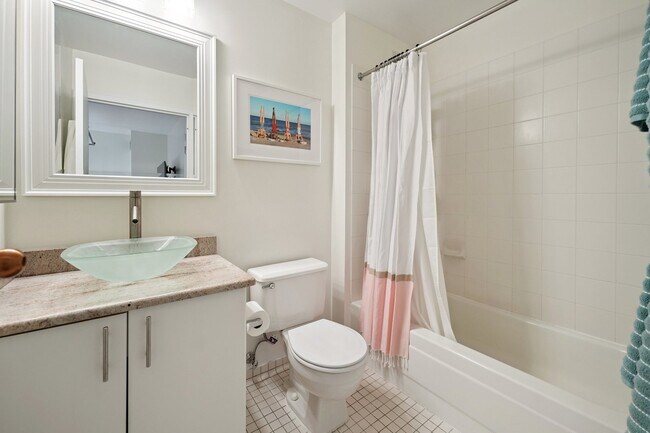 Building Photo - 401 E Ontario St